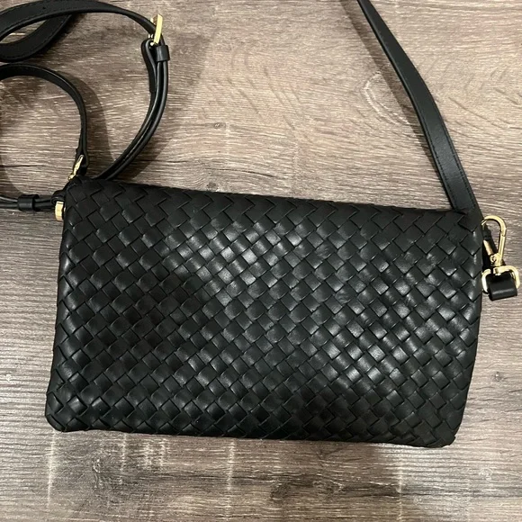 Quince Black Woven Crossbody Bag - Picture 2 of 3